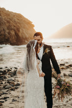 Load image into Gallery viewer, Amara